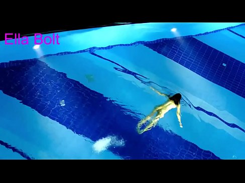 ❤️ No puedo dejar de mirar, joven rubia pillada nadando desnuda en la piscina del complejo ELLA BOLT ❤ Video de porno en es.com-fullporner.ru ❌️❤️❤️❤️❤️❤️❤️❤️